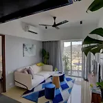 Serene Hillview Getaway